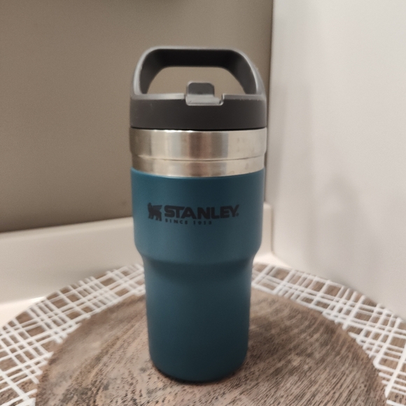 🥶GUC Stanley Brand 20 oz Ice Flow Stainless Steel Insulated Thermos Bottle, Blu - Picture 2 of 9